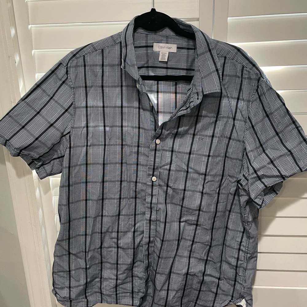 Calvin Klein Black and Blue Casual Button Down Shirt